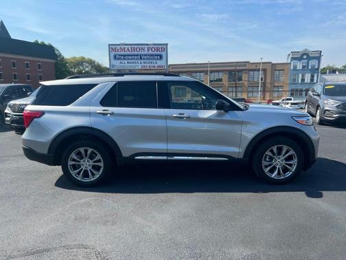 Silver Metallic 2023 Ford Explorer XLT