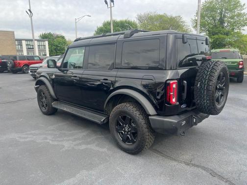 Shadow Black 2025 Ford Bronco Outer Banks