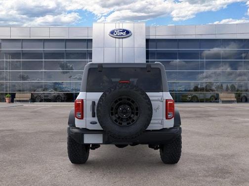 Oxford White 2026 Ford Bronco Big Bend