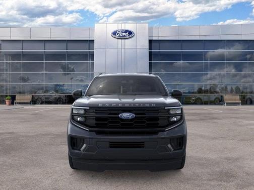Dark Matter Gray Metallic 2025 Ford Expedition Max Active