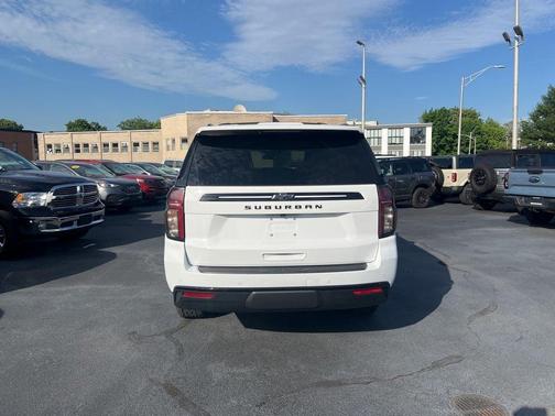 Summit White 2023 Chevrolet Suburban Z71