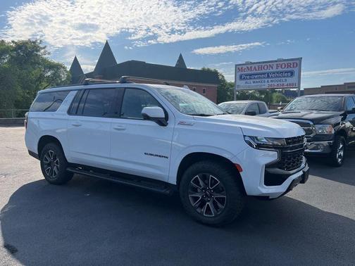 Summit White 2023 Chevrolet Suburban Z71