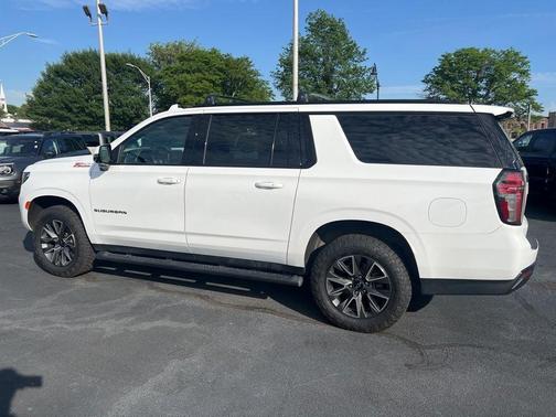 Summit White 2023 Chevrolet Suburban Z71