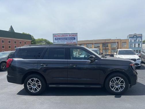 Gray Metallic 2025 Ford Expedition Active