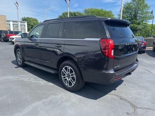 Gray Metallic 2025 Ford Expedition Active