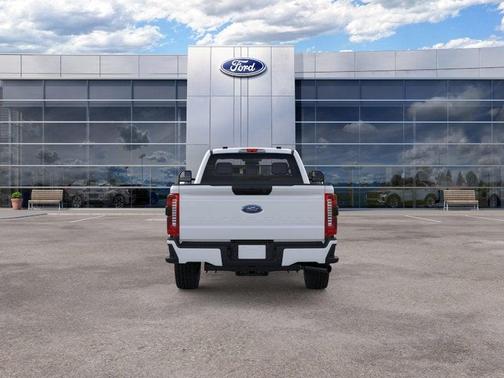 Oxford White 2025 Ford F-350 XL