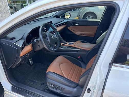 Wind Chill Pearl 2022 Toyota Avalon Touring
