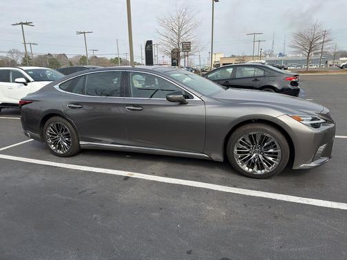 2023 Lexus LS 500 Base