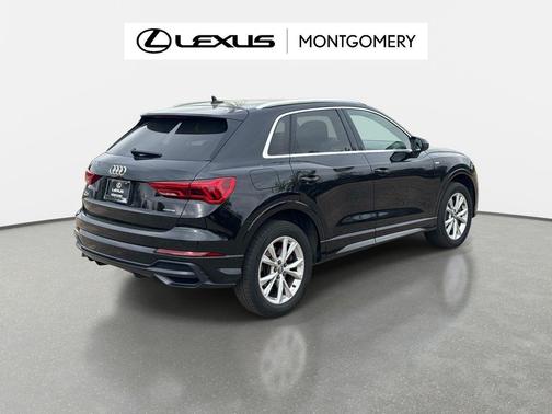 Mythos Black Metallic 2021 Audi Q3 45 S line Premium