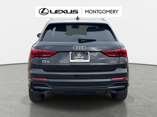 Mythos Black Metallic 2021 Audi Q3 45 S line Premium