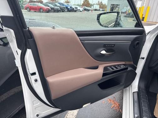 2025 Lexus ES 350 Premium