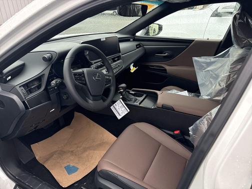 2025 Lexus ES 350 Premium