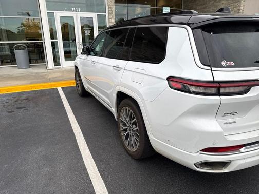 Bright White Clearcoat 2025 Jeep Grand Cherokee L Summit Reserve