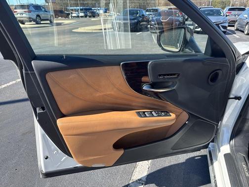 2022 Lexus LS 500 Base