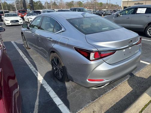 2025 Lexus ES 350 Base