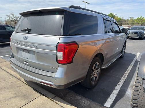 2022 Ford Expedition Max XLT