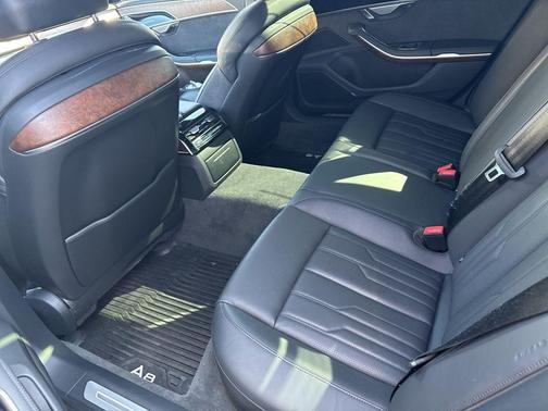 Vesuvius Gray Metallic 2023 Audi A8 L 55 TFSI quattro Tiptronic