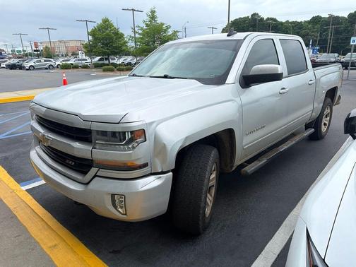 Silver Ice Metallic 2018 Chevrolet Silverado 1500 2LT