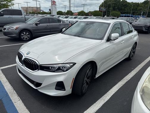 Alpine White 2024 BMW 330 330i