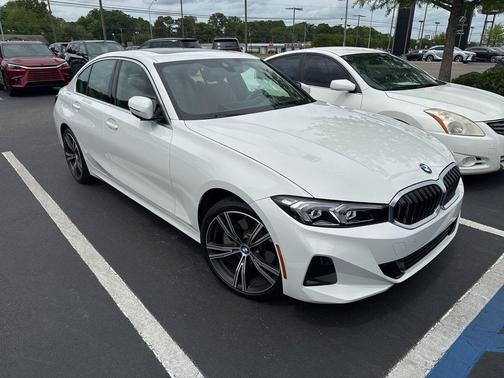 Alpine White 2024 BMW 330 330i