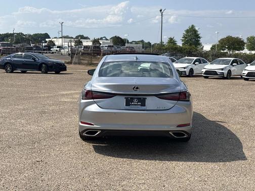 Iridium 2025 Lexus ES 350 Base