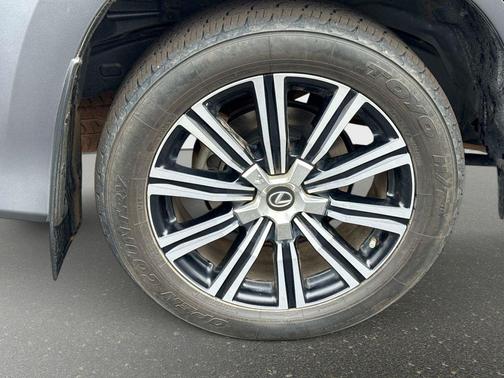 2019 Lexus LX 570 Base