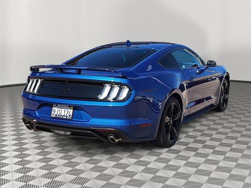 2022 Ford Mustang EcoBoost Premium