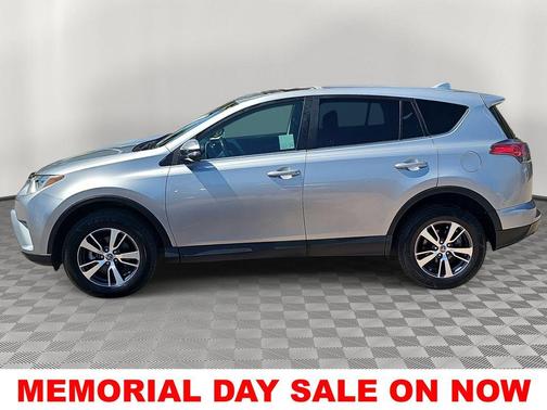 Silver Sky Metallic 2018 Toyota RAV4 XLE