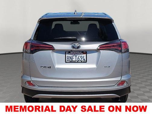 Silver Sky Metallic 2018 Toyota RAV4 XLE