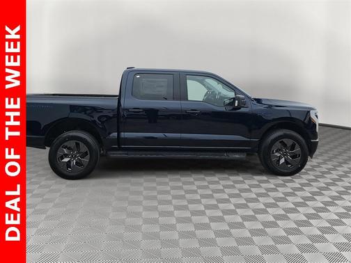 2025 Ford F-150 Lightning Flash