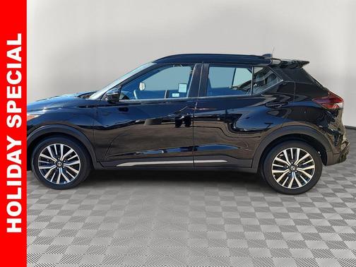 2021 Nissan Kicks SR