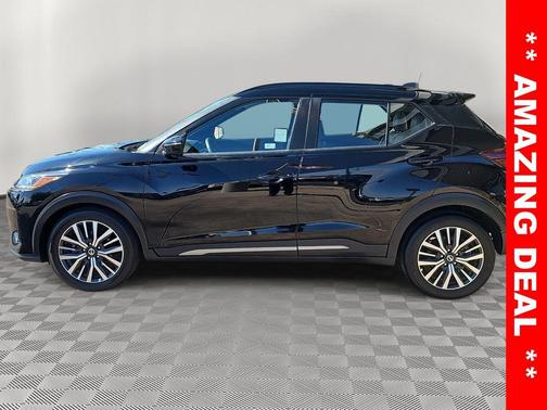 2021 Nissan Kicks SR