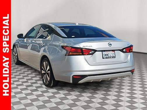 2021 Nissan Altima 2.5 SV