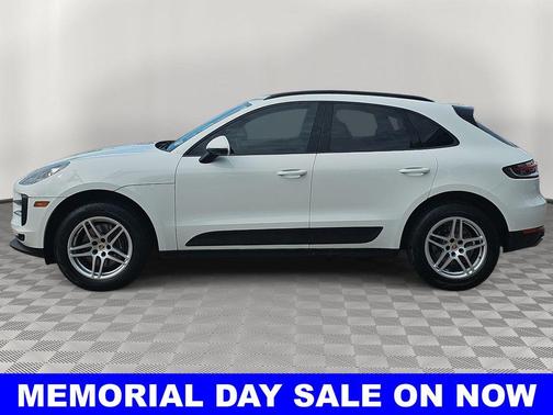 White 2021 Porsche Macan Base