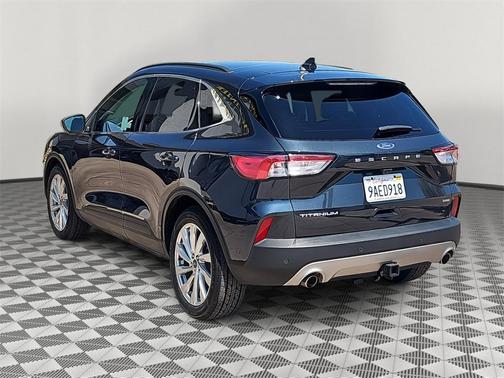 2022 Ford Escape Titanium Hybrid