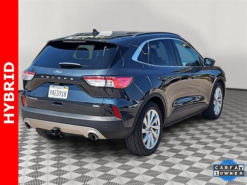 2022 Ford Escape Titanium Hybrid
