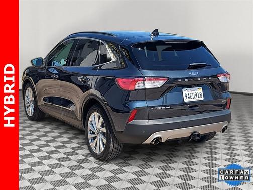 2022 Ford Escape Titanium Hybrid