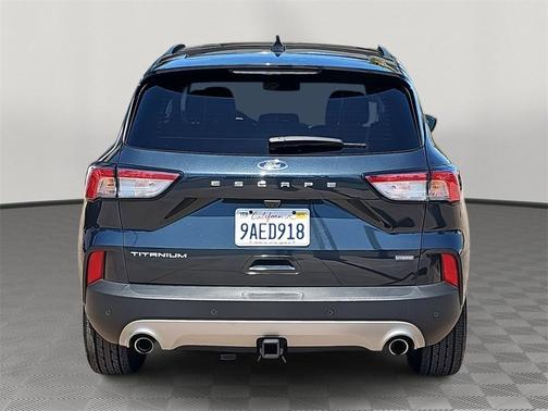 2022 Ford Escape Titanium Hybrid