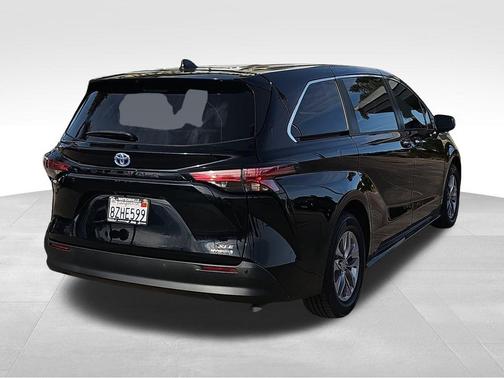 2022 Toyota Sienna XLE