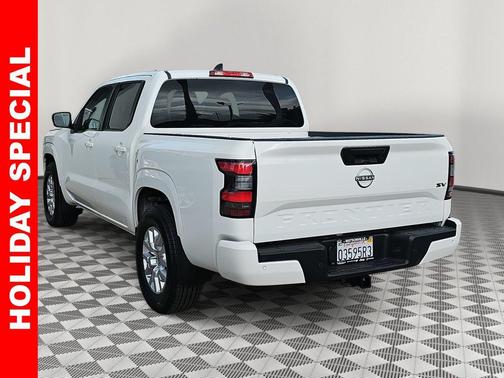 2023 Nissan Frontier SV