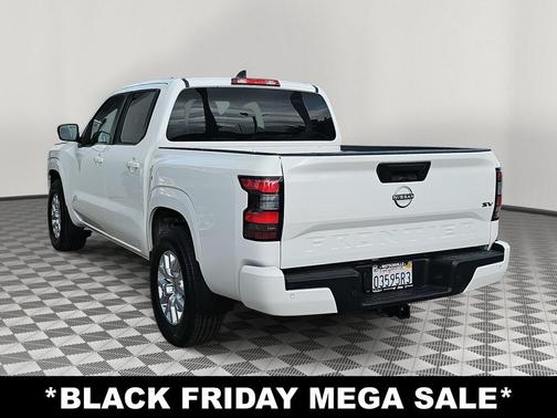 2023 Nissan Frontier SV