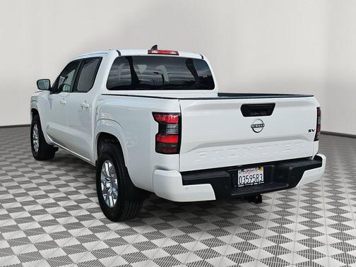 2023 Nissan Frontier SV