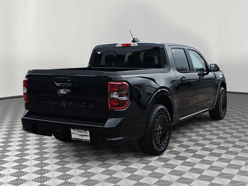 2025 Ford Maverick Lobo Standard