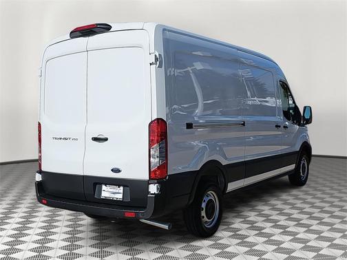 2025 Ford Transit-250 148 WB Medium Roof Cargo