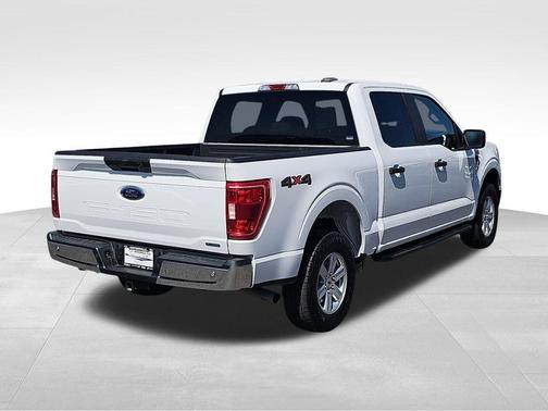 Oxford White 2022 Ford F-150 XLT