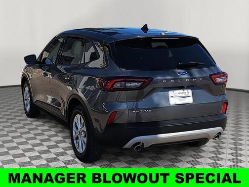 Carbonized Gray Metallic 2025 Ford Escape Active