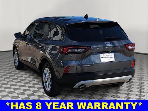 Carbonized Gray Metallic 2025 Ford Escape Active