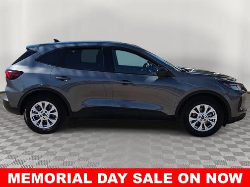 Carbonized Gray Metallic 2025 Ford Escape Active