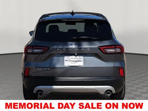 Carbonized Gray Metallic 2025 Ford Escape Active
