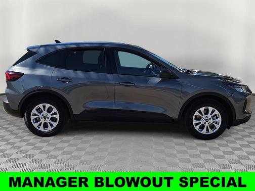 Carbonized Gray Metallic 2025 Ford Escape Active